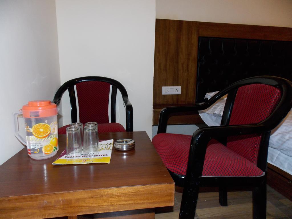 Valley View Hotel Mussoorie Exterior photo