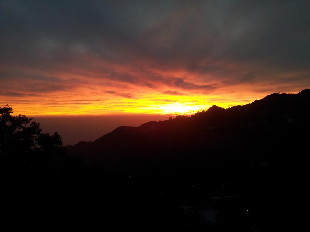 Valley View Hotel Mussoorie Room photo