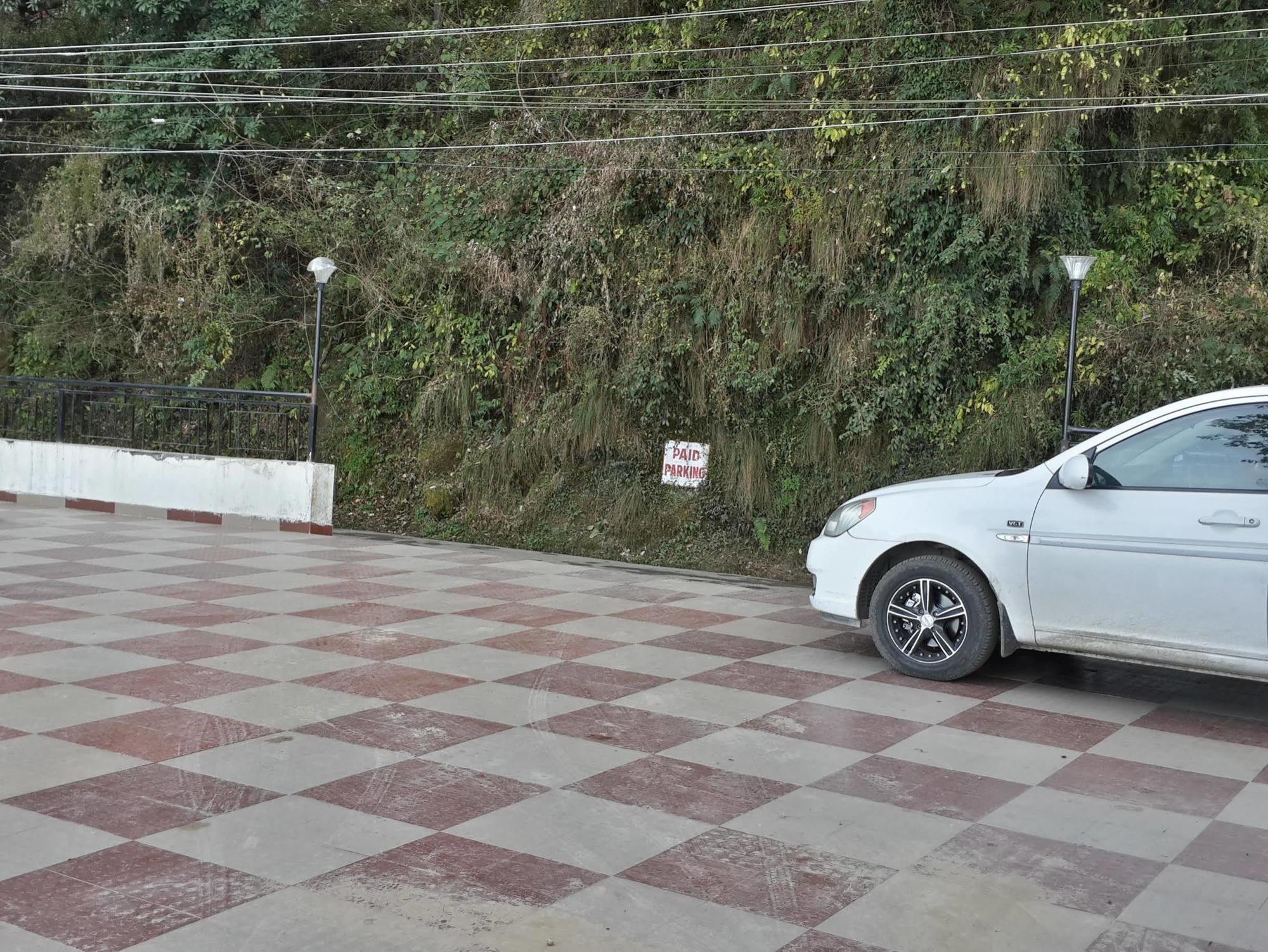 Valley View Hotel Mussoorie Exterior photo